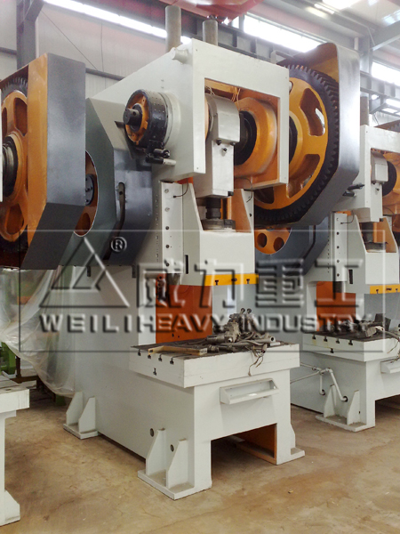 200噸鋼板固定臺(tái)沖床